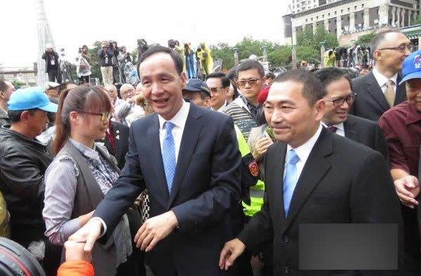 朱立伦宣布“交棒”朱立伦宣布交棒，一代领导者的传承与未来展望