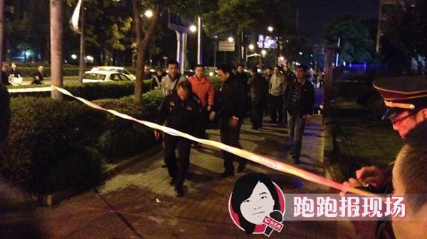 女子持刀被反杀女子持刀引发冲突，反遭不幸身亡的悲剧事件分析