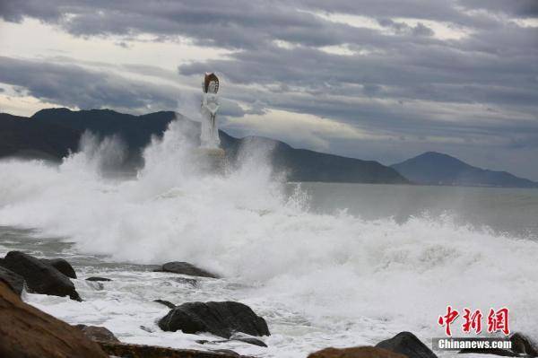 三亚台风封海三亚遭遇台风封海，如何应对？一篇文章带你了解全面信息