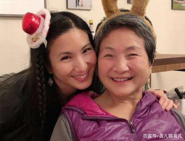 郑佩佩现任老公郑佩佩现任老公，揭秘他们的爱情故事与幸福瞬间